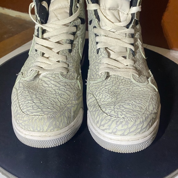 Air Jordan Legacy 312 Flip Platinum Elephant EUC - Picture 2 of 9